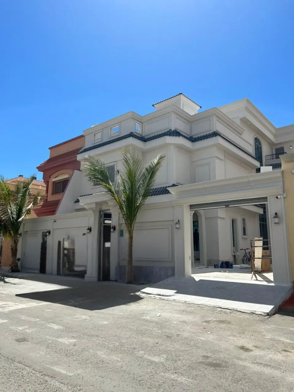 Semi-Classic Style Villa, a residential project by BRU CO. in Jeddah